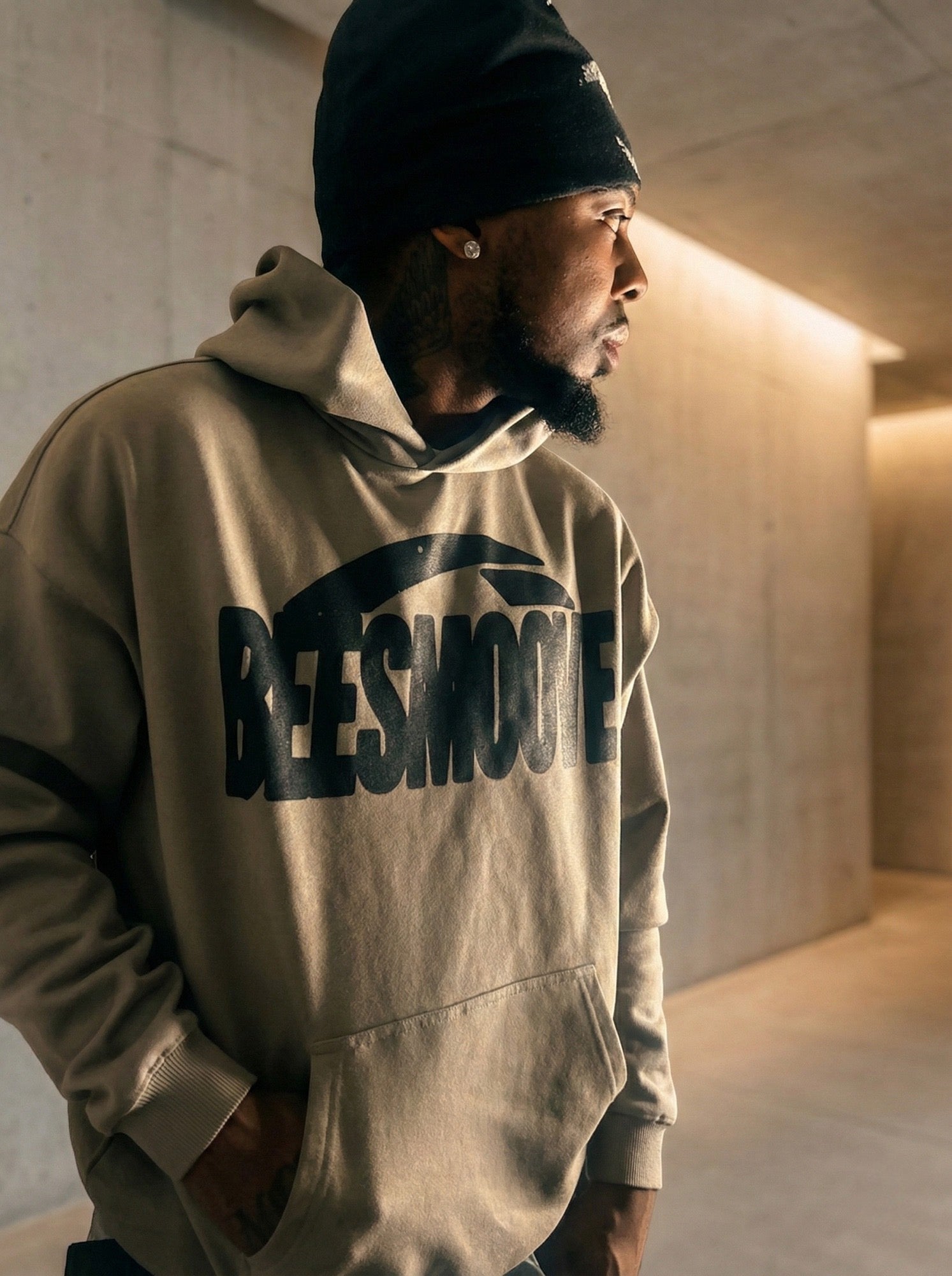 Hoodies - Beesmoove 