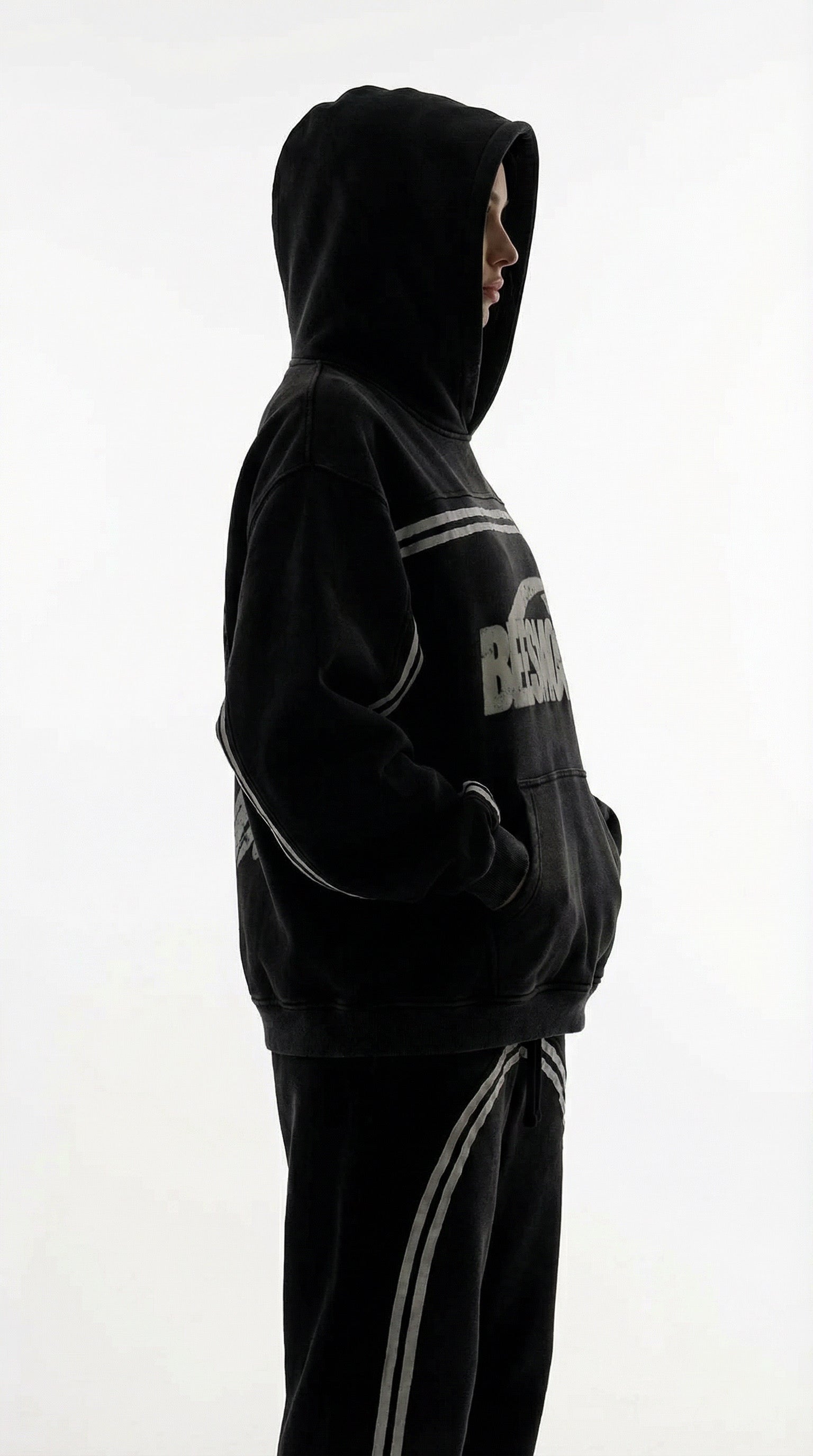 BEESMOOVE Noir Motion Kit  Set-Hoodie