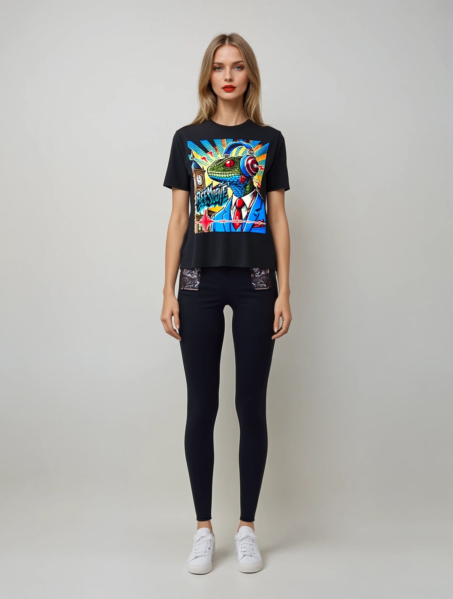 Beesmoove ring the noise magazine Unisex Oversized Boxy Tee