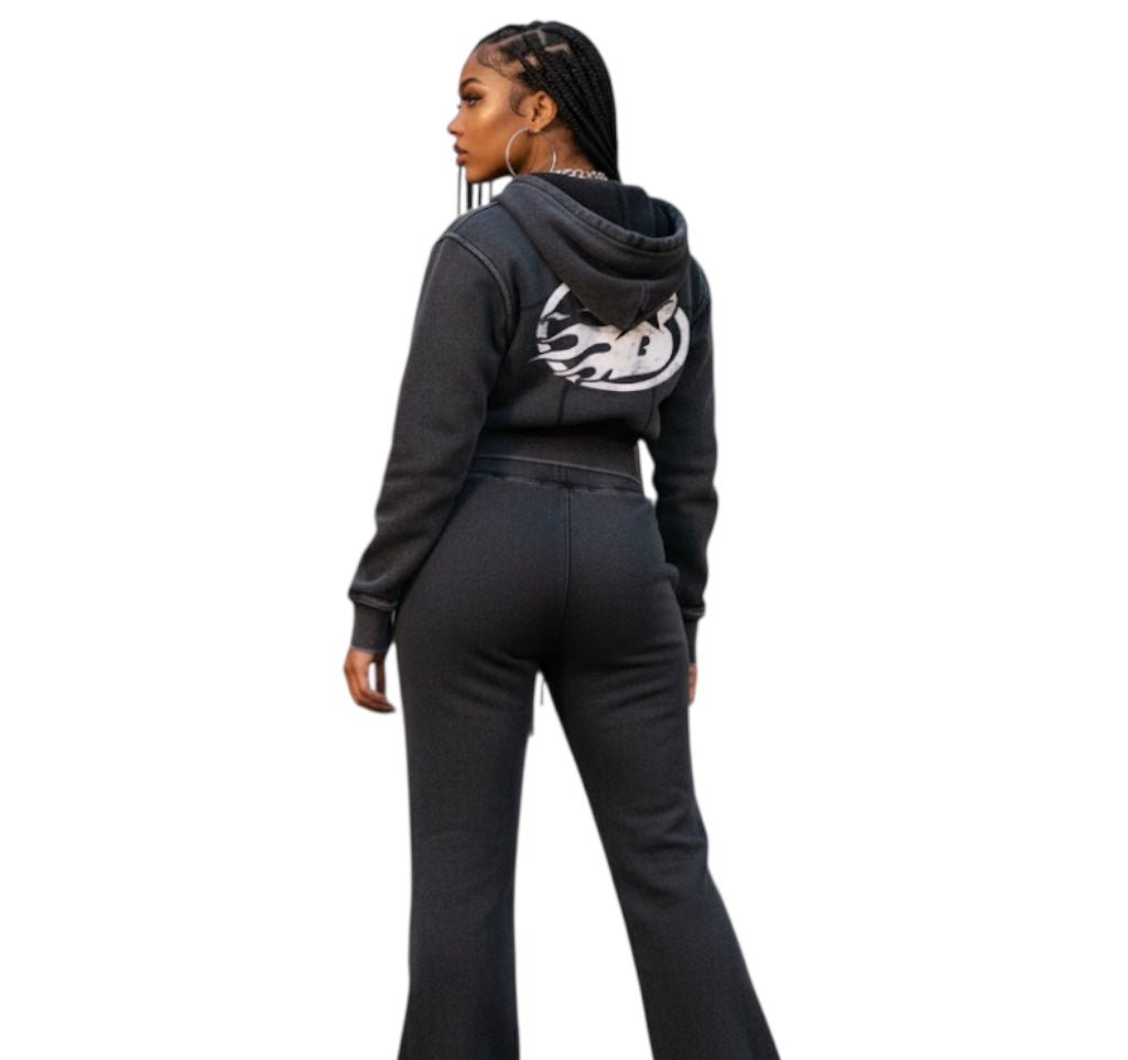 BEESMOOVE Queen’s Motion Vintage Washed Cropped Hoodie - Beesmoove