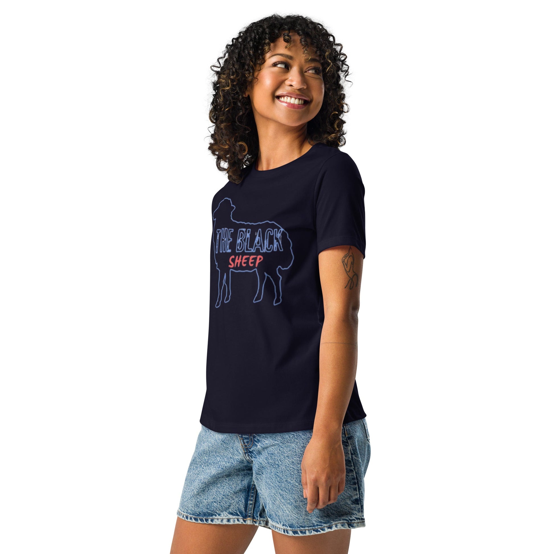 Beesmoove the black sheep Women's Relaxed T-Shirt - Beesmoove