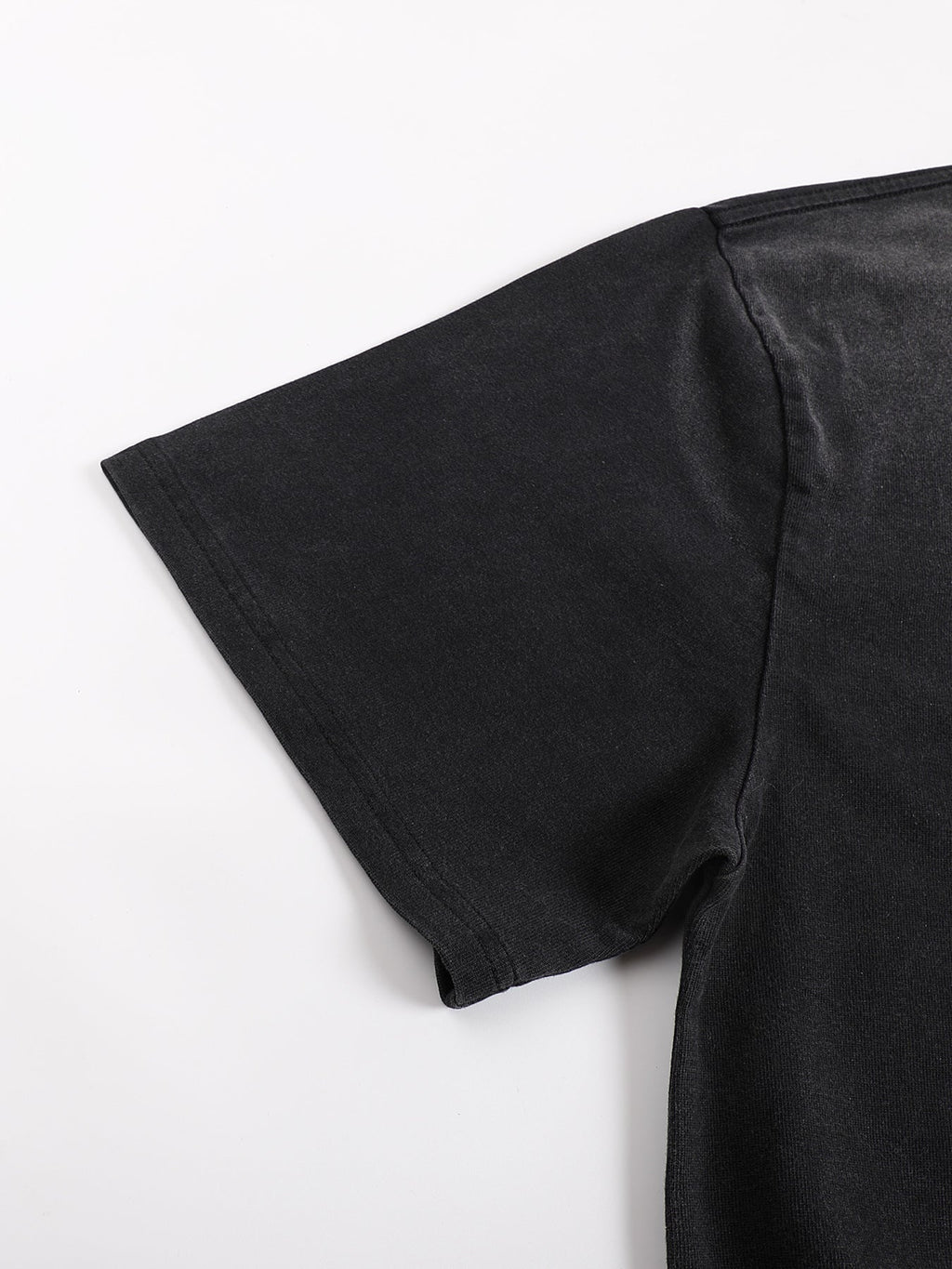 BEESMOOVE: VAULT EDITION Loose Fit T-Shirt - Beesmoove